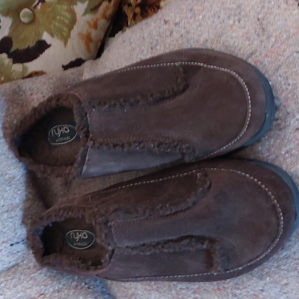 Rykä suede slippers